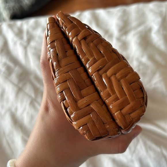 Brown Wicker Victoria’s Secret wallet - Picture 5 of 9